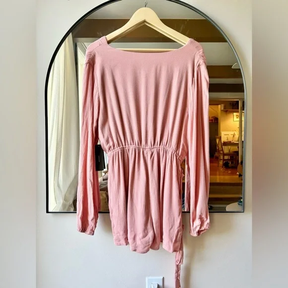 LULUS| BNWT pink Romper with tie | Large - Picture 4 of 5